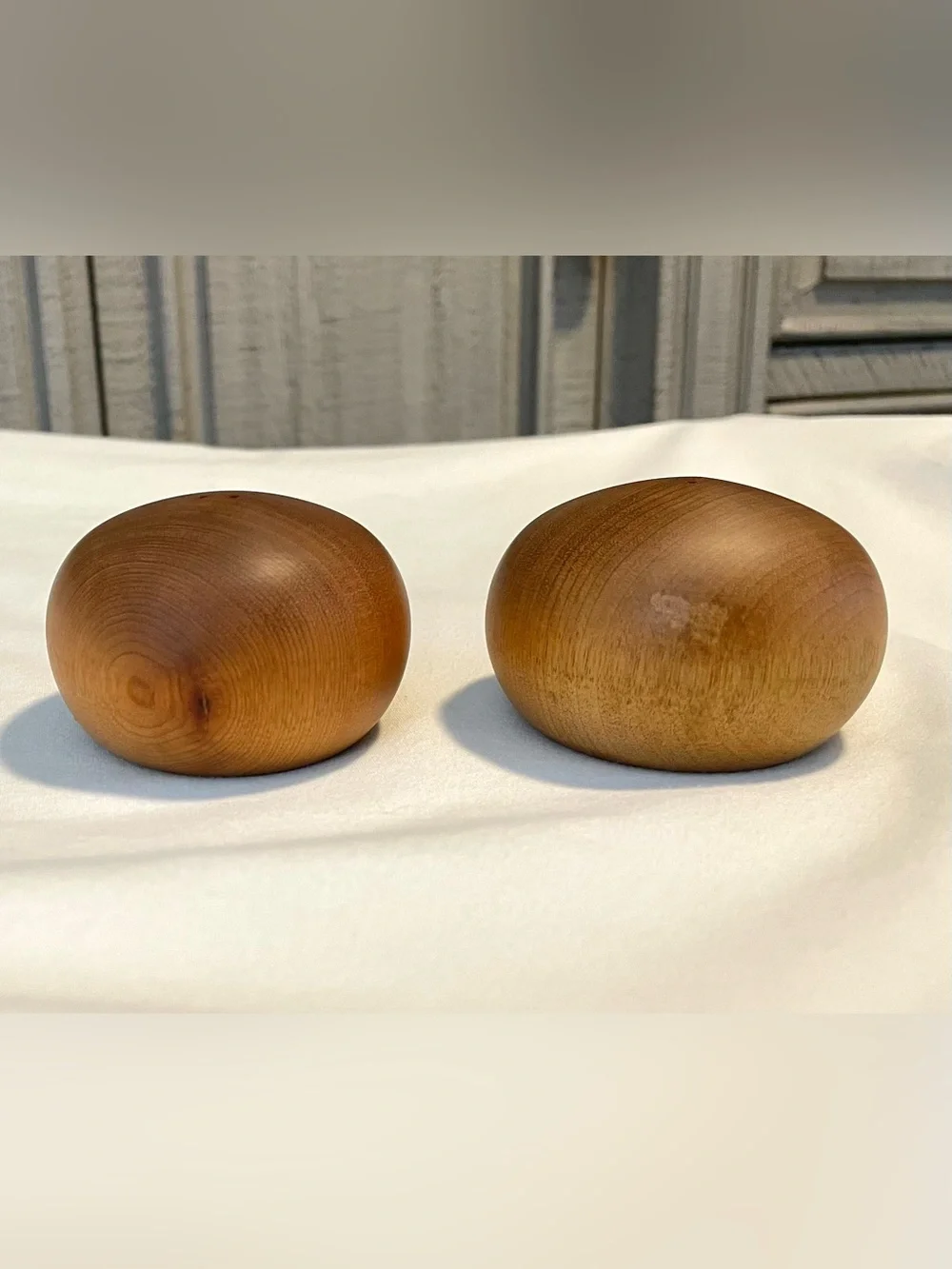 *MCM* Salt & Pepper Set - Ball Type Design - Myrtlewood-Vintage - 2.5